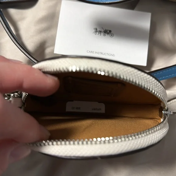 Coach PAC Man Exclusive Handbag / Crossbody with Pac-Man coin accessory pouch - Picture 13 of 13